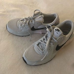 Women’s Nike Air Max Excee Grey/Black/Pink Shoes Size 8.5 CD5432-002